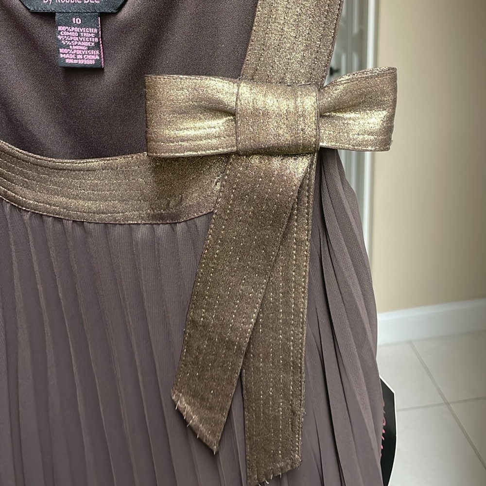 New SIGNATURE by Robbie Bee Dress🤎 - Picture 15 of 15